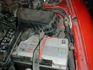 Автоаккумулятор крутит мотор, а авто не заводится.